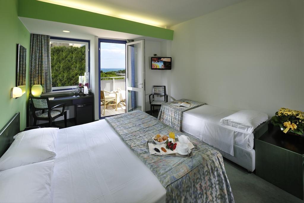 Hotel Medusa Splendid Lignano Sabbiadoro Ngoại thất bức ảnh